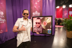 Yandel recibe Disco de Oro por su exitoso disco "De Lider A Leyenda"