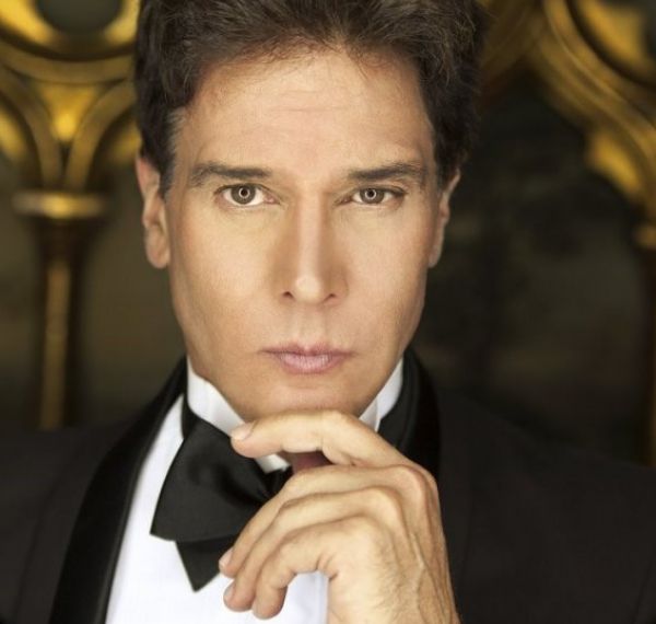 Fernando Allende recibirá "Premio a la Excelencia" en los Latin ACE Awards