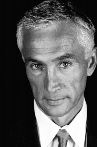 Jorge Ramos crea becas para posibles beneficiarios del Dream Act